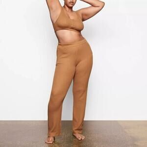 Skims Waffle Loose Fit Jogger Pants Straight Leg Pull-On Camel Size Large